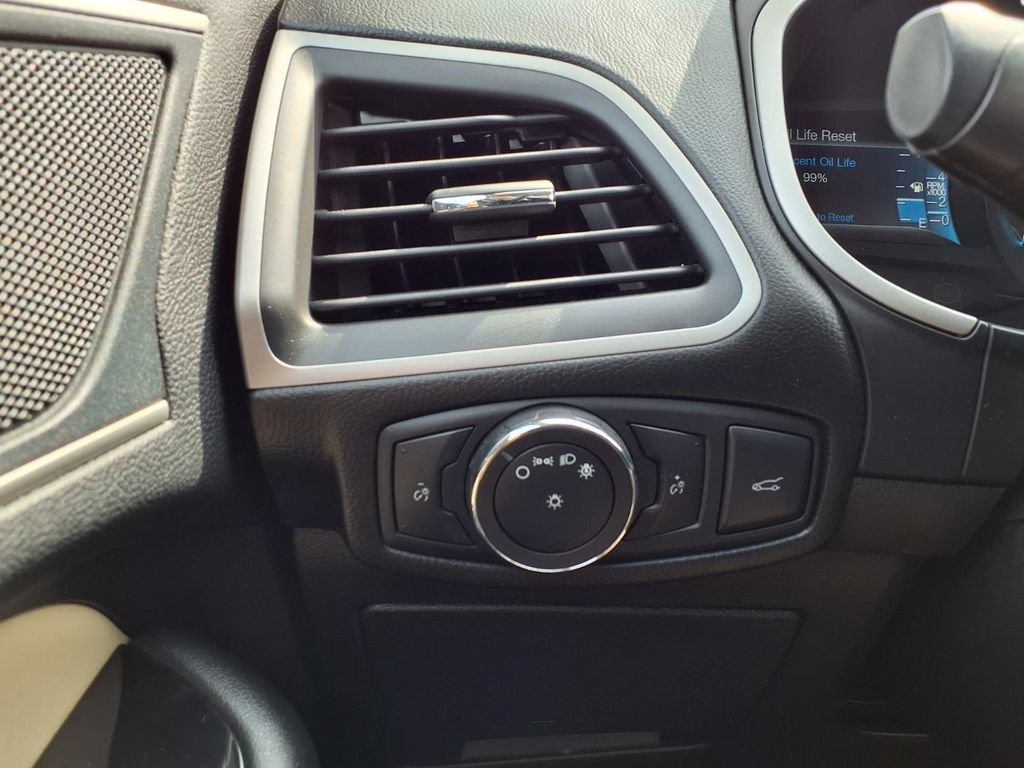Certified 2018 Ford Edge SEL w/ Equipment Group 201A FWD image 23