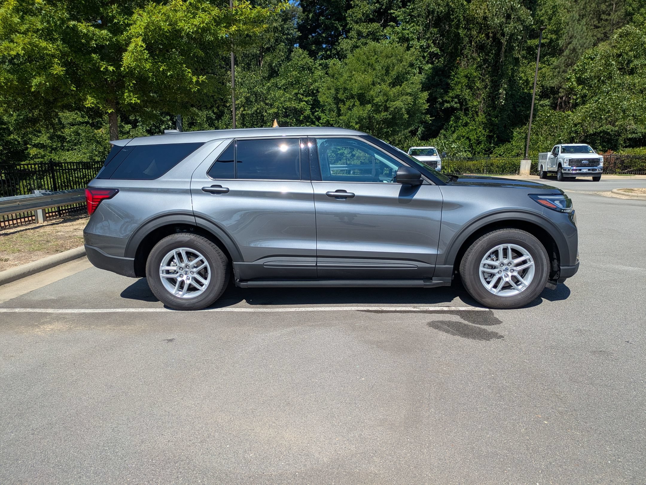 Certified 2026 Ford Explorer Active RWD image 3