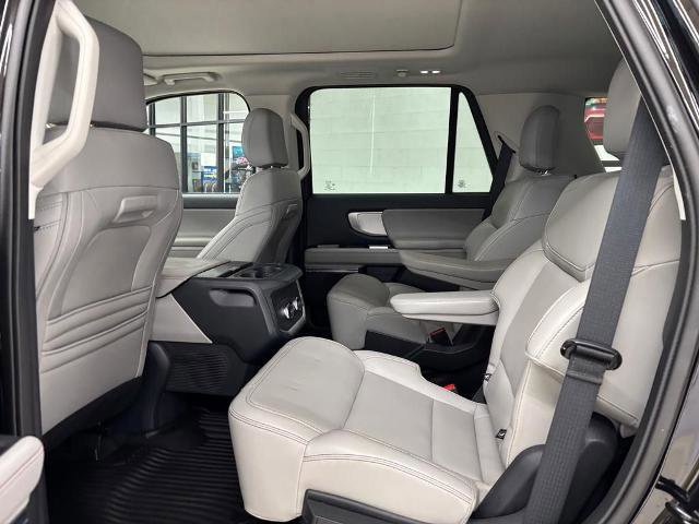 Certified 2025 Ford Expedition Active image 11