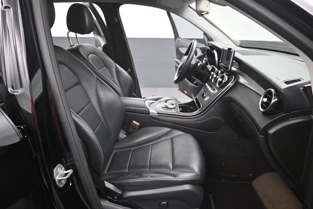 Used 2019 Mercedes-Benz GLC 300 image 14