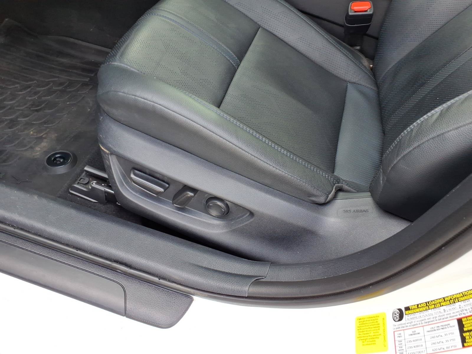 Used 2025 Toyota Camry XSE FWD image 11