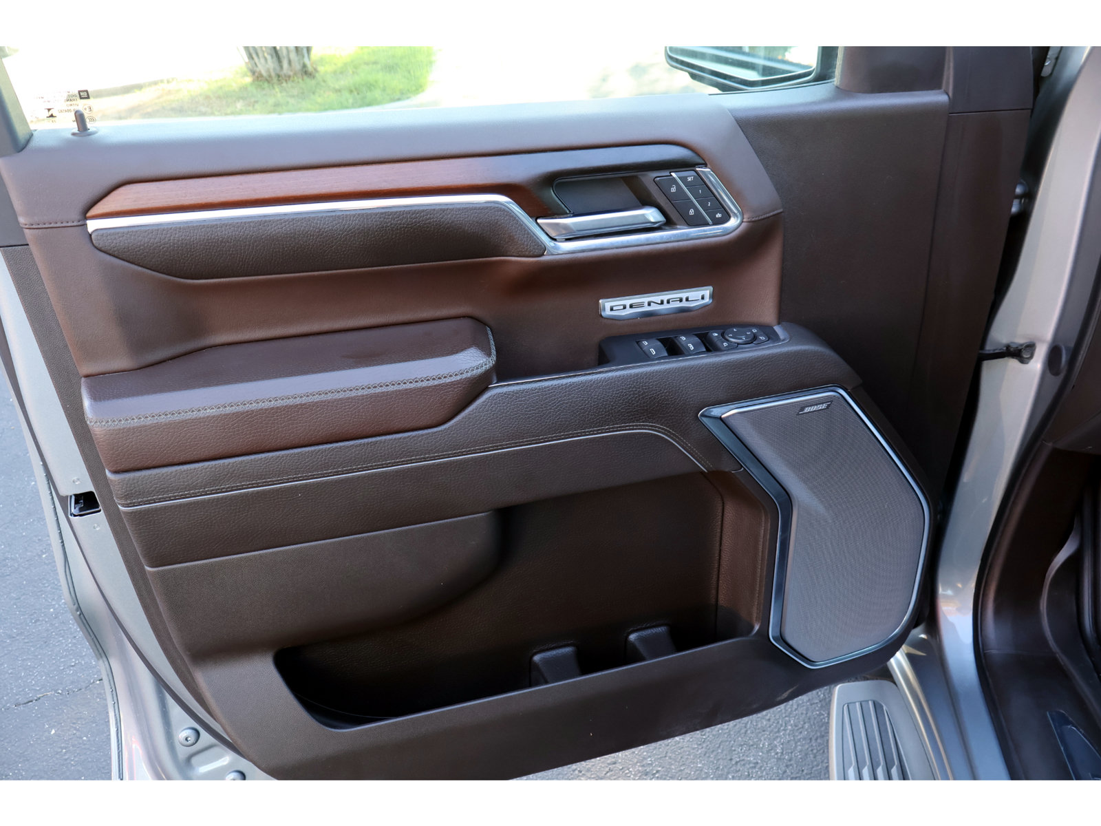 Used 2024 GMC Sierra 1500 Denali w/ Technology Package AWD/4WD image 27