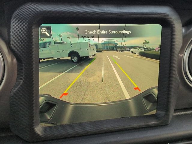 Used 2020 Jeep Gladiator Overland AWD/4WD image 18