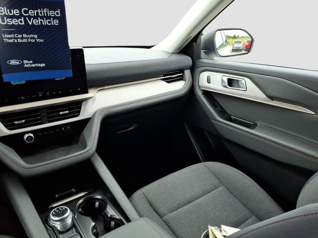 Certified 2025 Ford Explorer Active RWD image 13