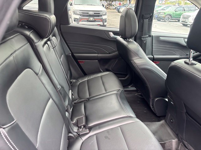 Certified 2024 Ford Escape Platinum FWD image 10