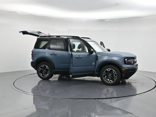 Certified 2025 Ford Bronco Sport Outer Banks w/ Outer Banks Tech Package+ AWD/4WD image 48