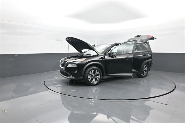 Used 2023 Nissan Rogue SV image 34