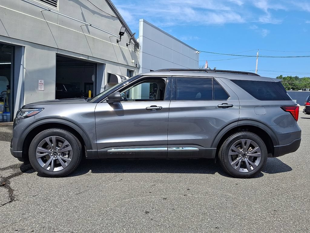 Certified 2025 Ford Explorer Active w/ Active Comfort Package AWD/4WD image 7
