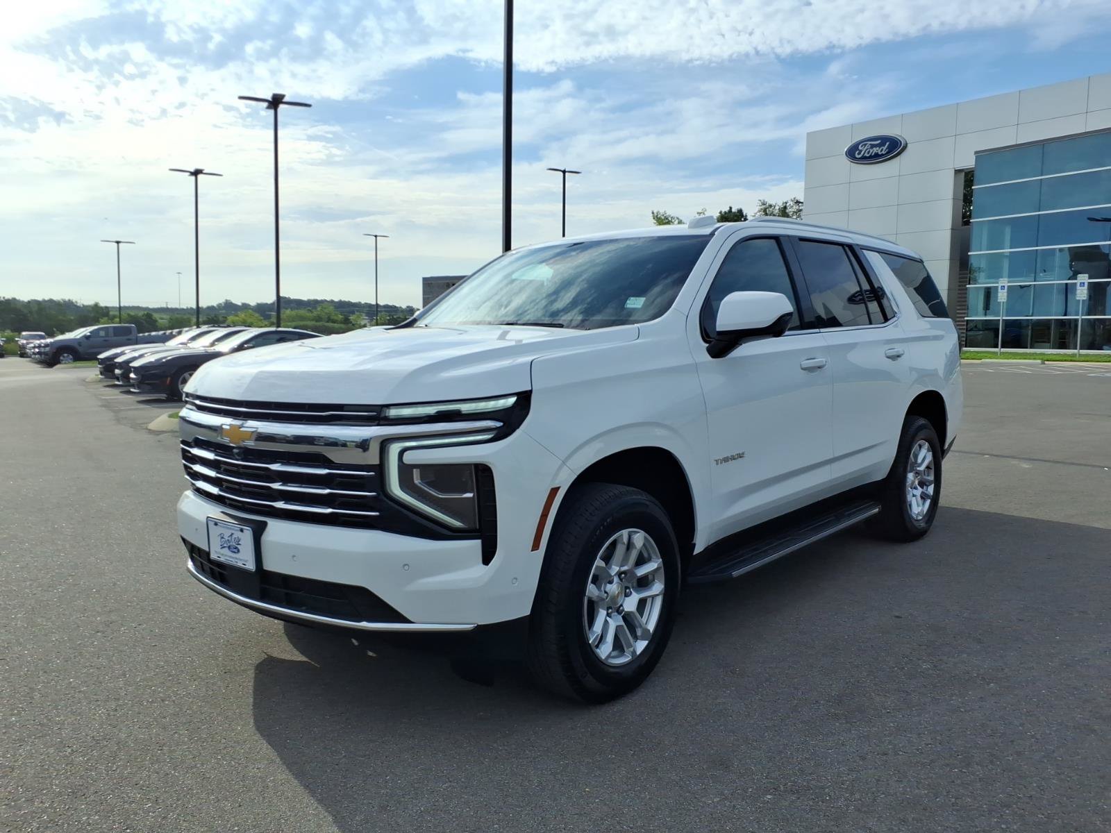 Used 2025 Chevrolet Tahoe LT AWD/4WD image 7