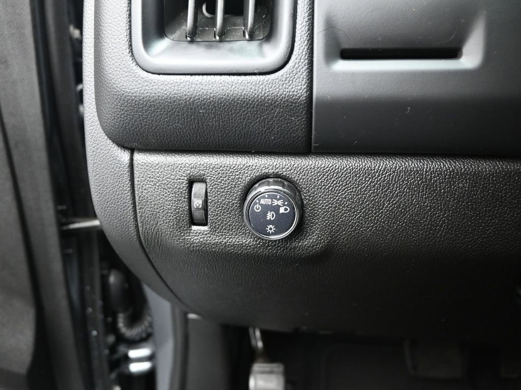 Used 2019 Chevrolet Colorado LT w/ LT Convenience Package image 11
