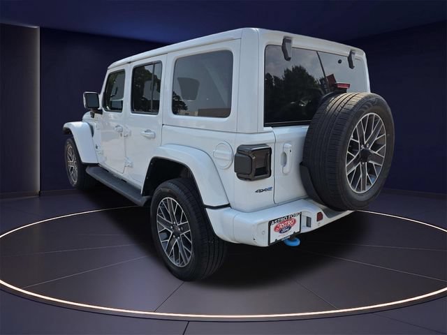 Used 2023 Jeep Wrangler Unlimited Sahara AWD/4WD image 6