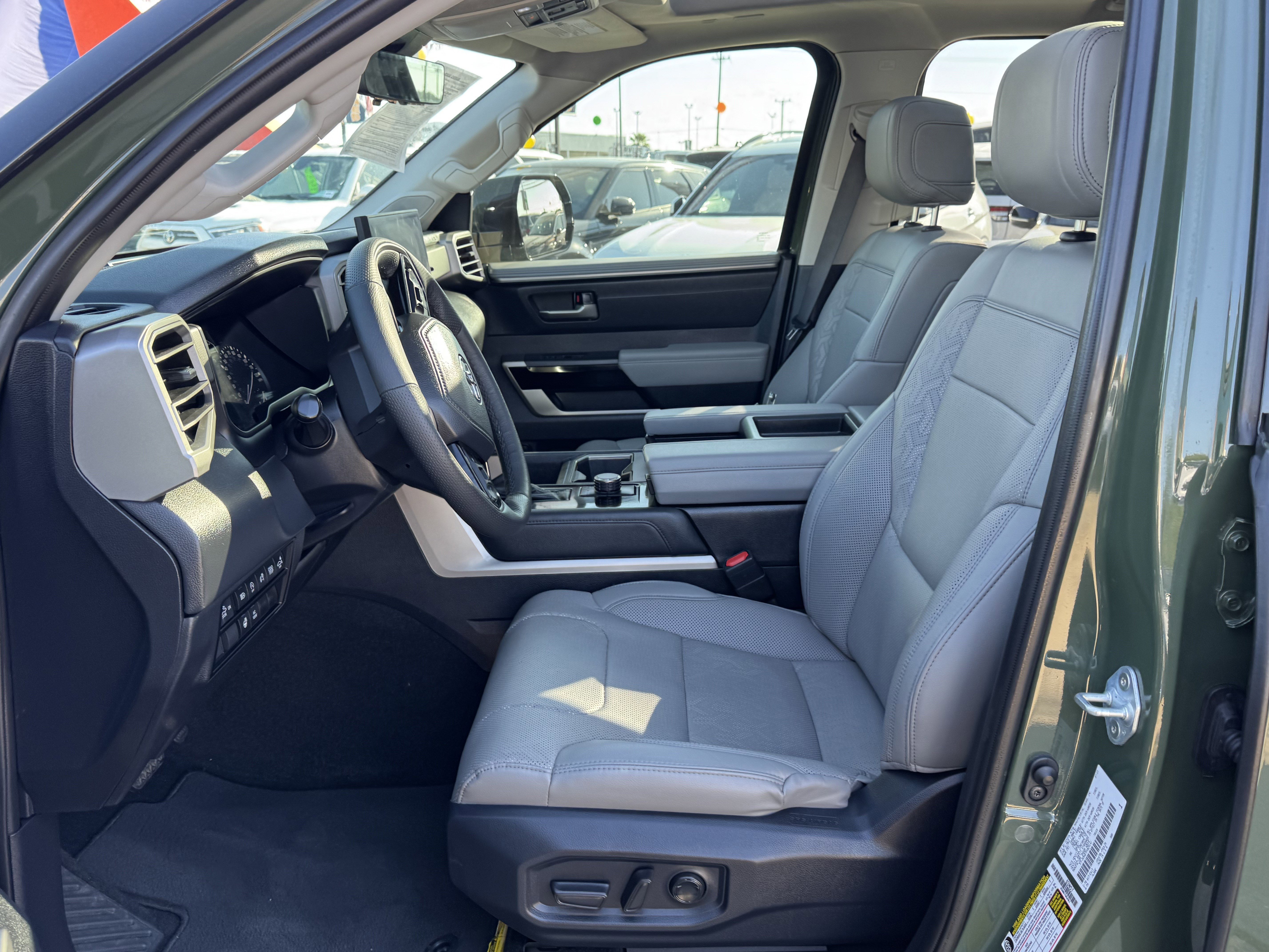 Used 2023 Toyota Tundra Limited image 16
