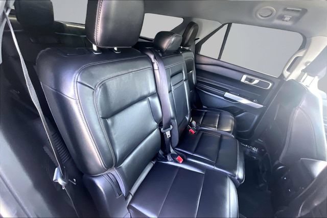 Certified 2024 Ford Explorer XLT w/ Equipment Group 202A RWD image 25