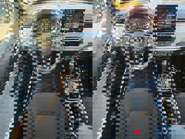 Used 2023 Jeep Compass Sport image 8