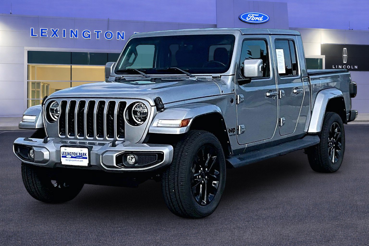 Used 2021 Jeep Gladiator Overland AWD/4WD image 3