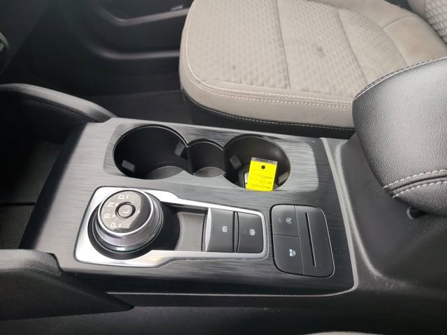 Certified 2022 Ford Escape SE w/ Cold Weather Package AWD/4WD image 19