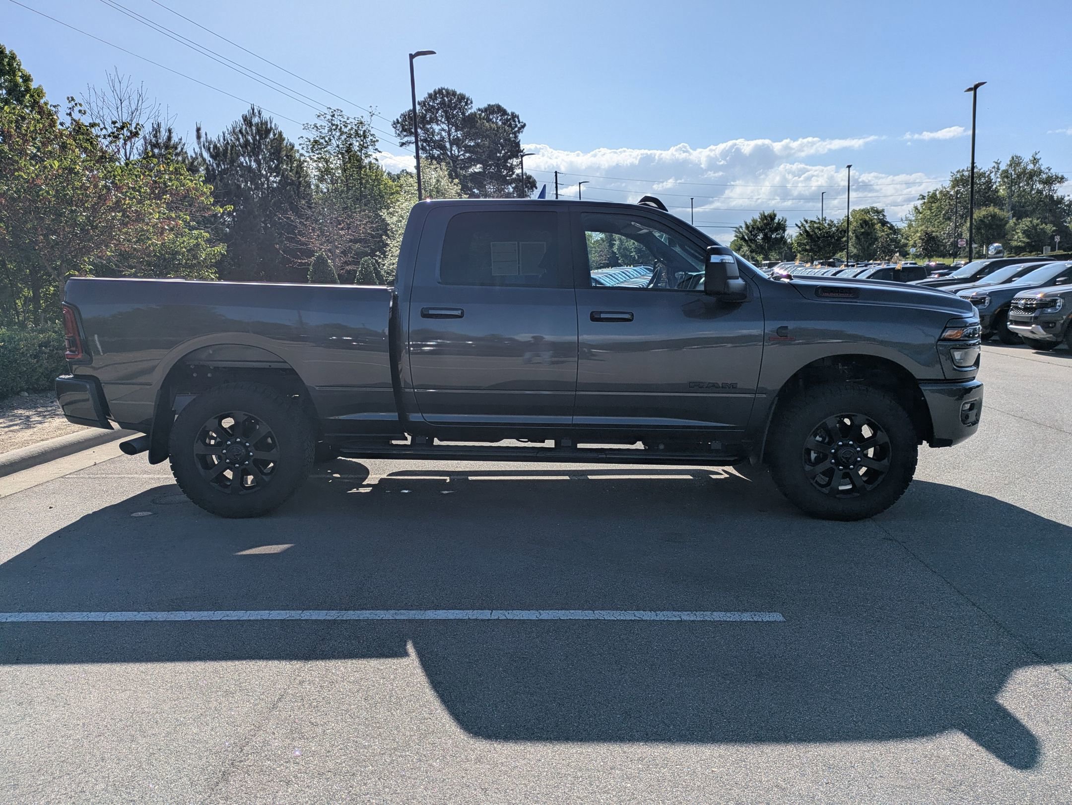 Used 2025 RAM 2500 Big Horn AWD/4WD image 2