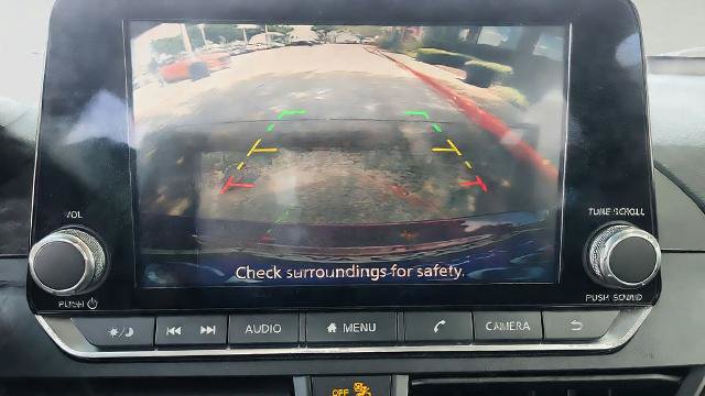 Used 2024 Nissan Altima 2.5 SV FWD image 17
