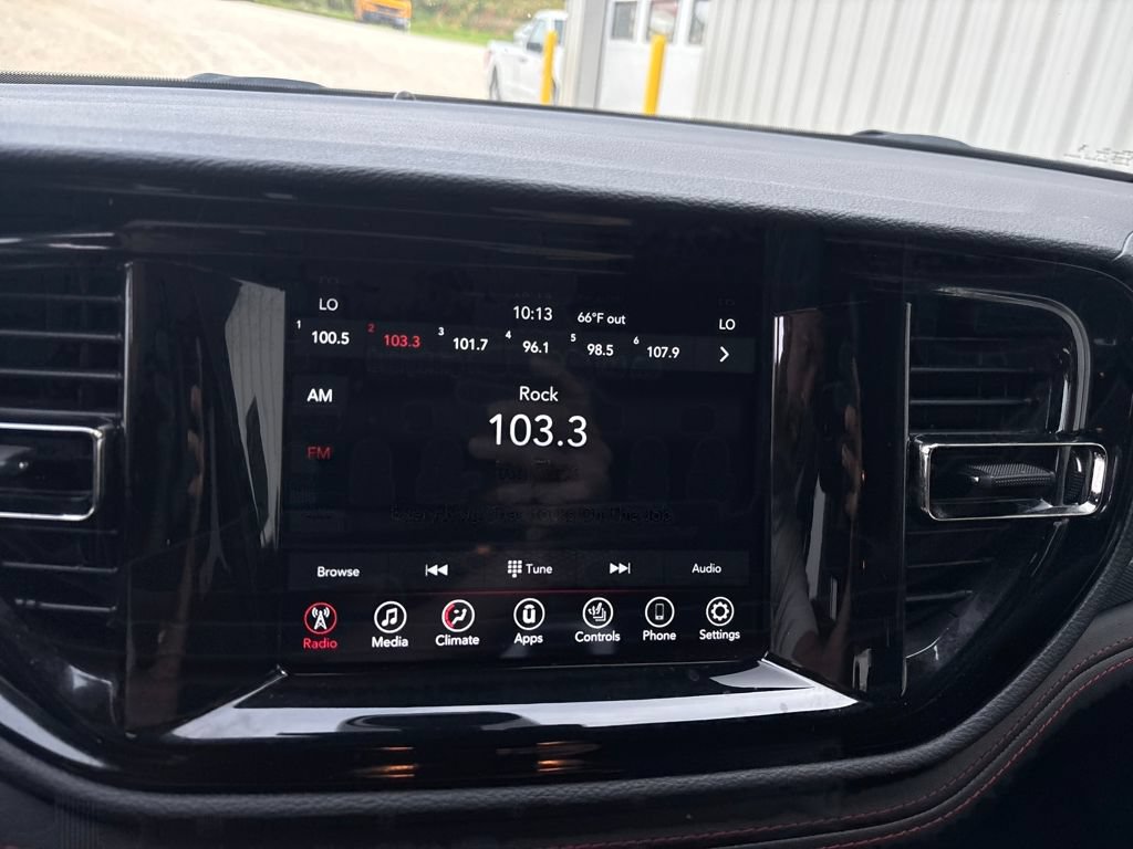 Used 2024 Dodge Durango GT AWD/4WD image 17