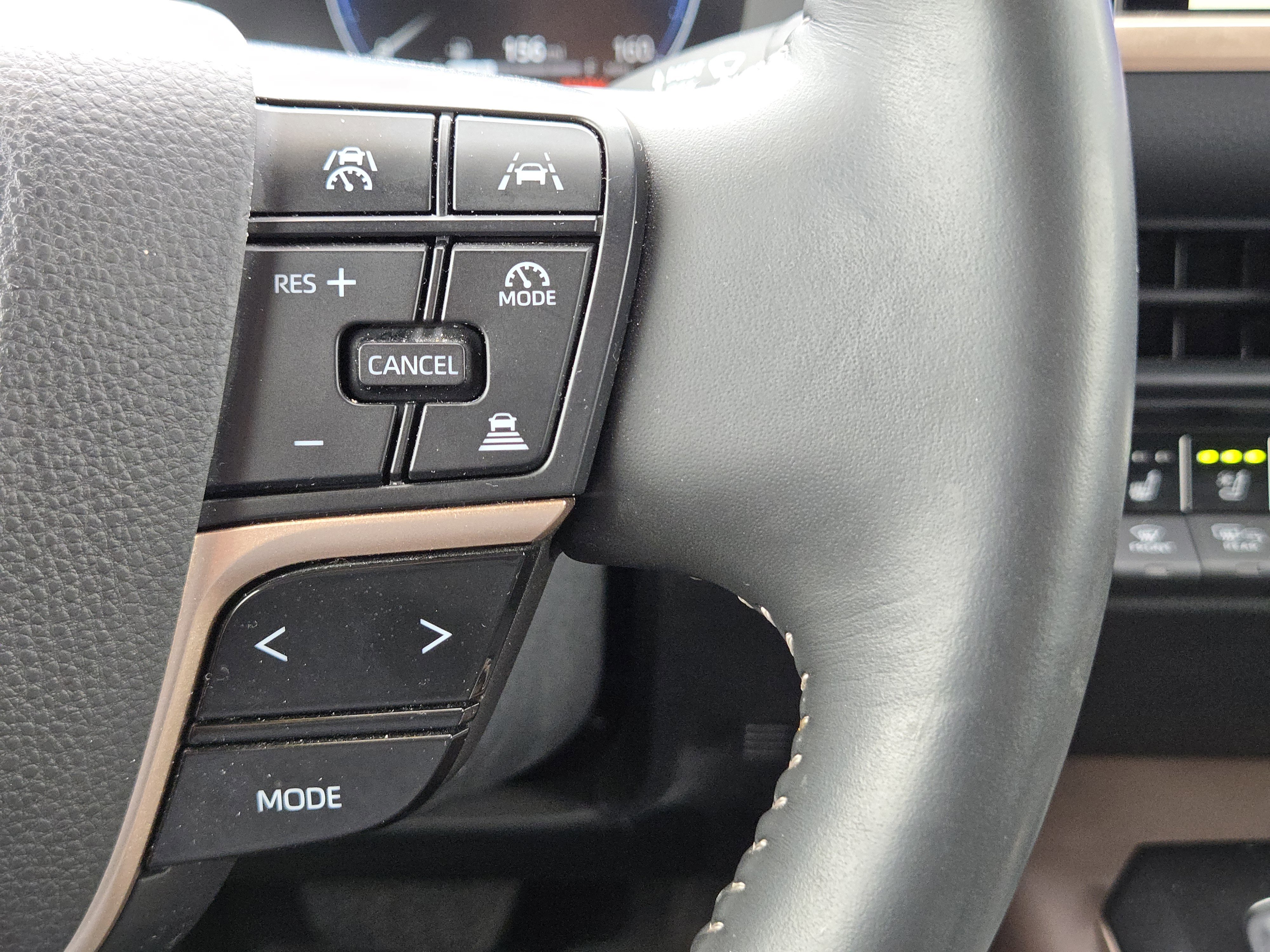 Used 2024 Toyota Crown AWD/4WD image 28