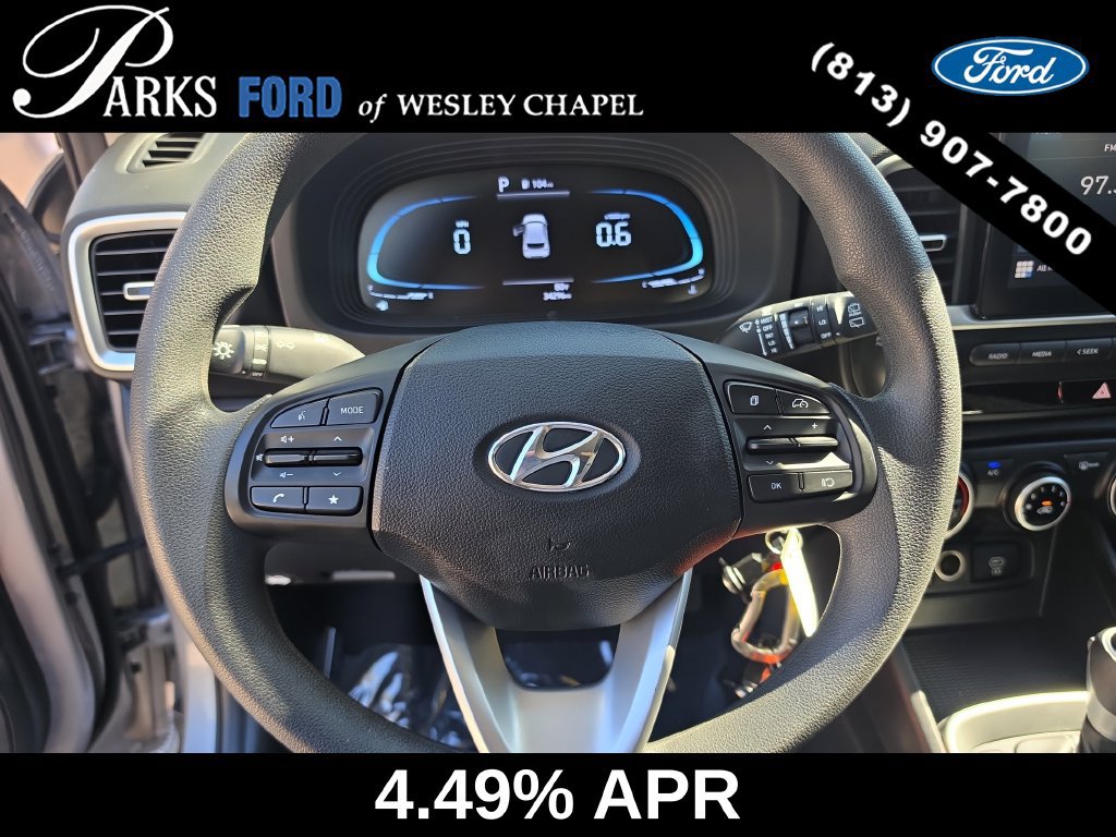 Used 2023 Hyundai Venue SE FWD image 27