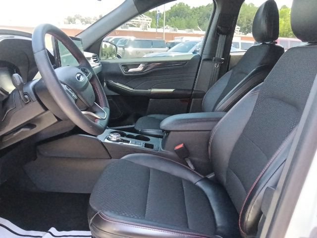 Certified 2025 Ford Escape ST-Line w/ Tech Pack #1 FWD image 15
