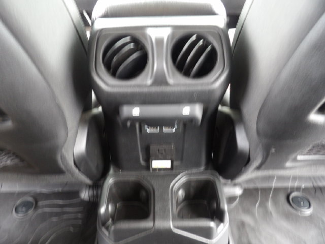 Used 2023 Jeep Wrangler Unlimited Rubicon w/ LED Lighting Group AWD/4WD image 27