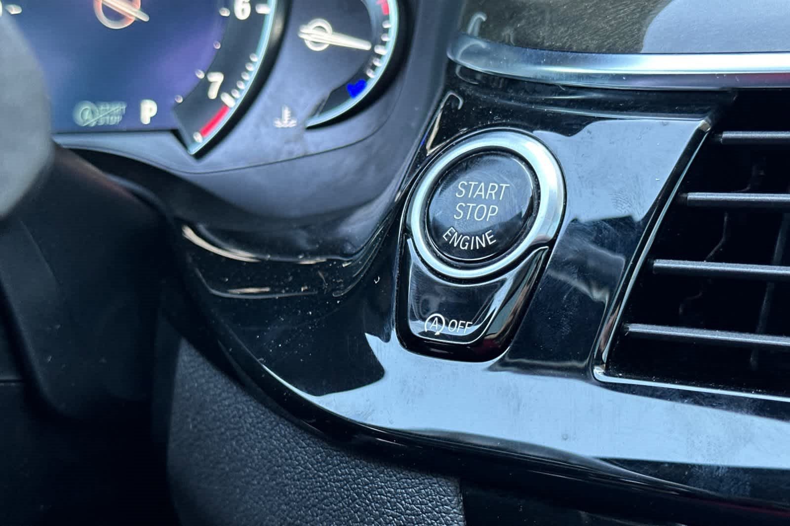 Used 2019 BMW 530i w/ Convenience Package image 22