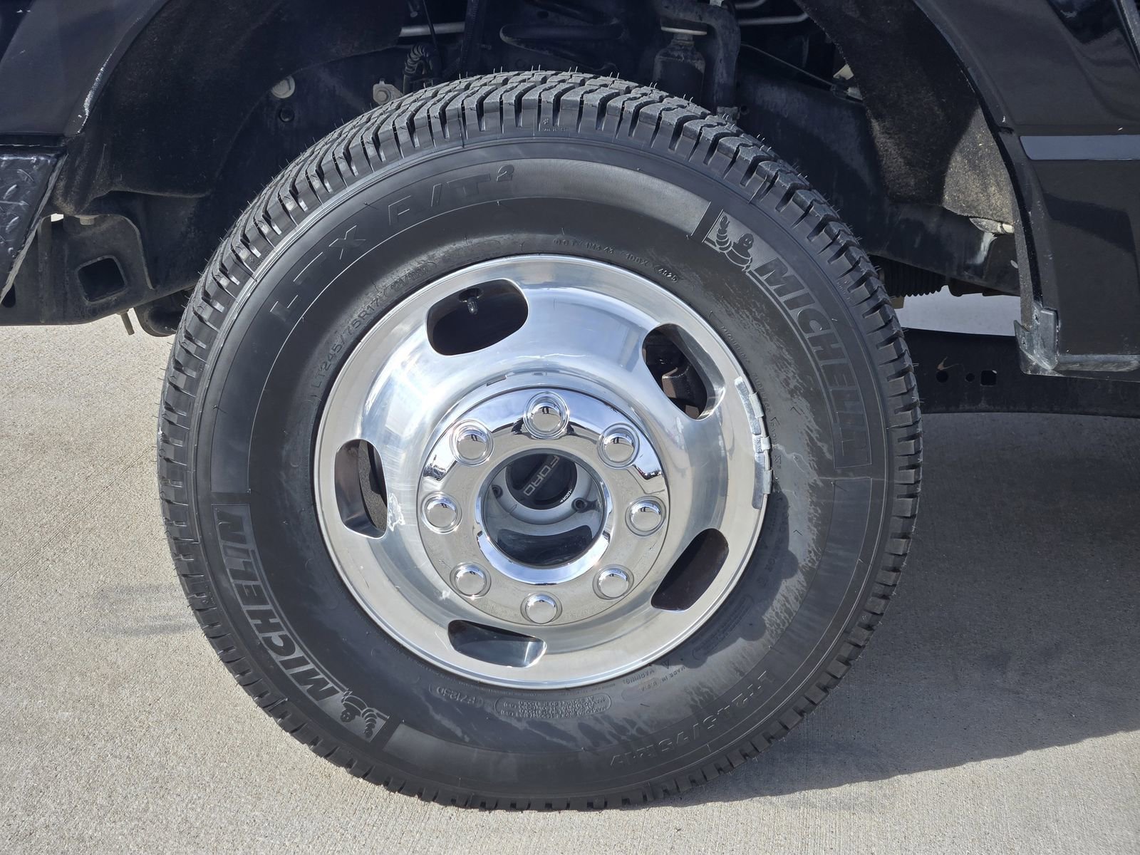 Certified 2023 Ford F350 Lariat w/ Chrome Package image 13