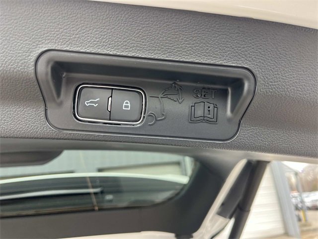 Certified 2023 Ford Explorer XLT image 13