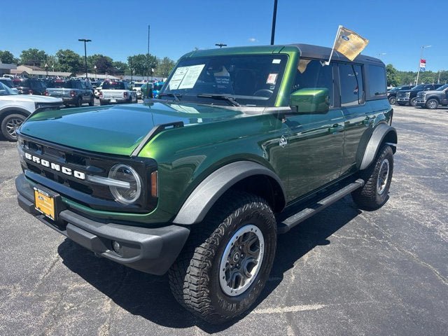 Certified 2023 Ford Bronco Outer Banks w/ Sasquatch Package AWD/4WD image 1