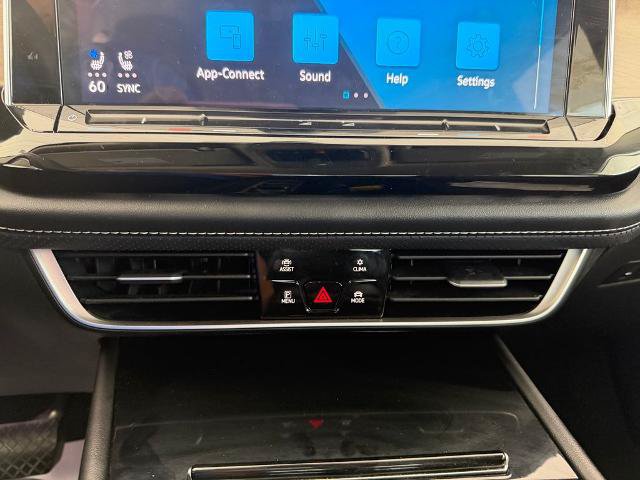 Used 2024 Volkswagen Atlas SE FWD image 15