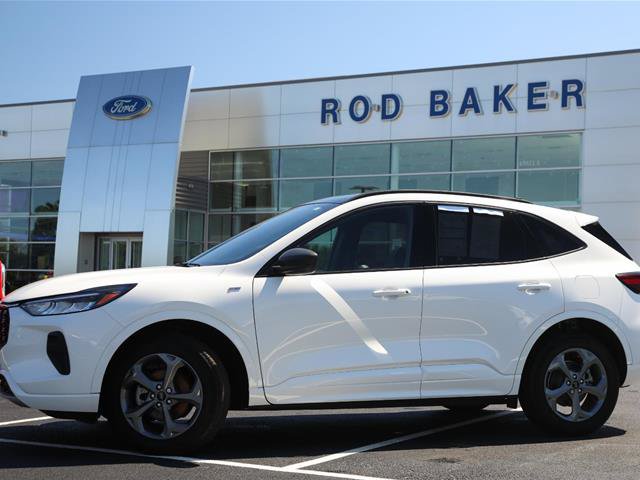 Certified 2024 Ford Escape ST-Line w/ Tech Pack #1 AWD/4WD image 3