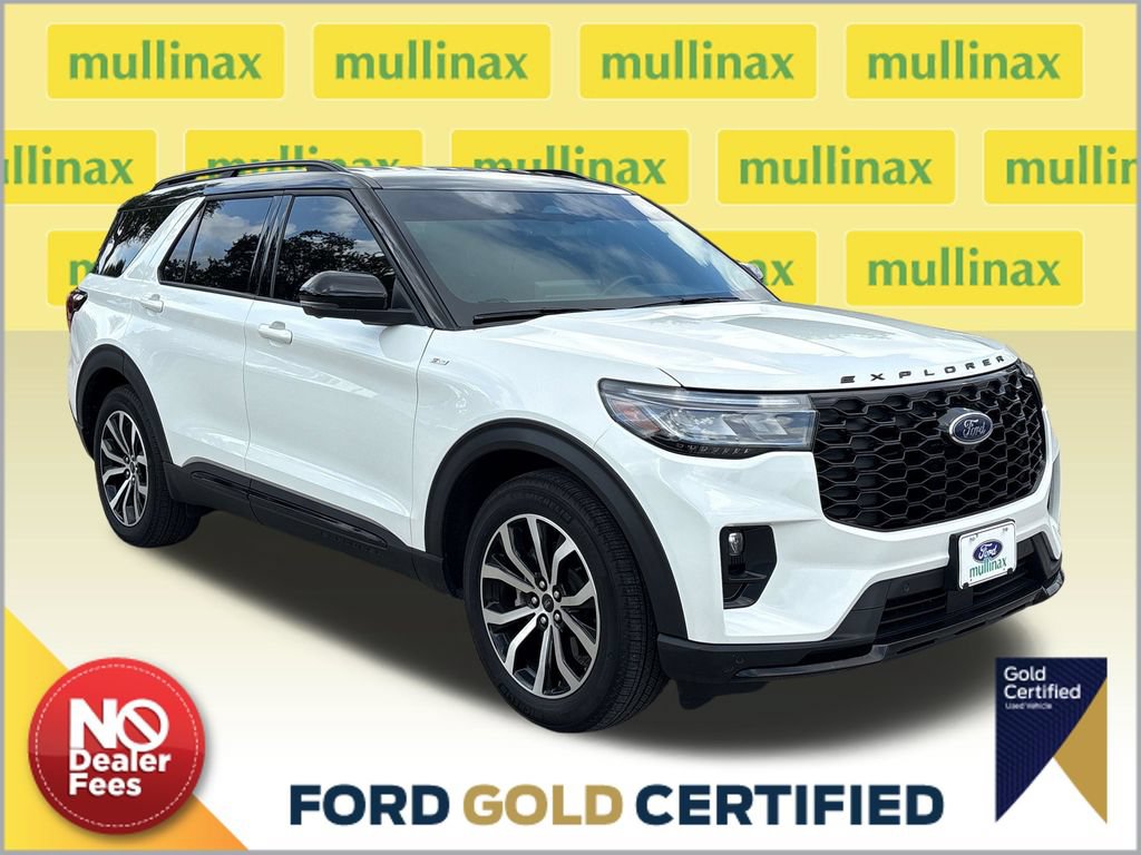 Certified 2025 Ford Explorer ST-Line w/ Premium Package RWD image 1