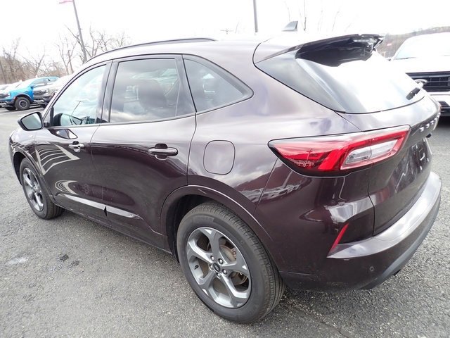 Certified 2023 Ford Escape ST-Line w/ Tech Pack #1 image 5