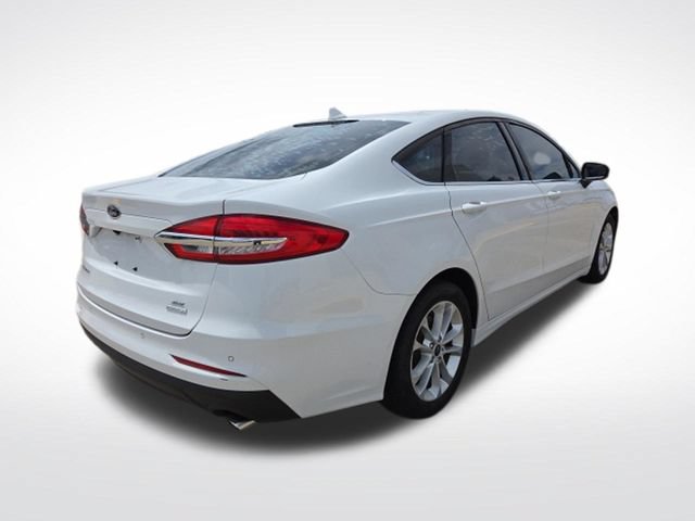 Certified 2020 Ford Fusion SE FWD image 9