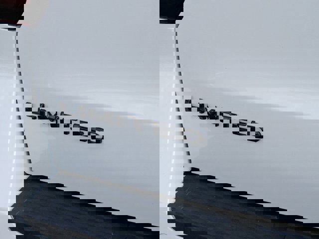 Certified 2024 Ford Expedition Limited image 30