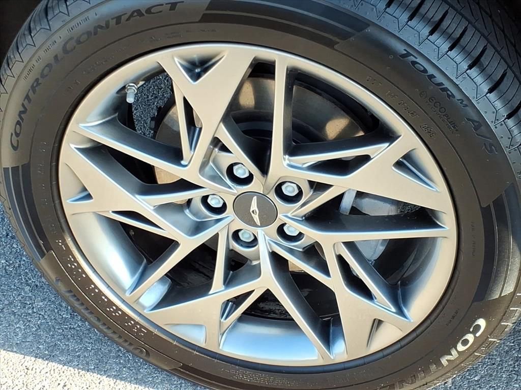 Used 2022 Genesis GV70 2.5T w/ Advanced Package image 12