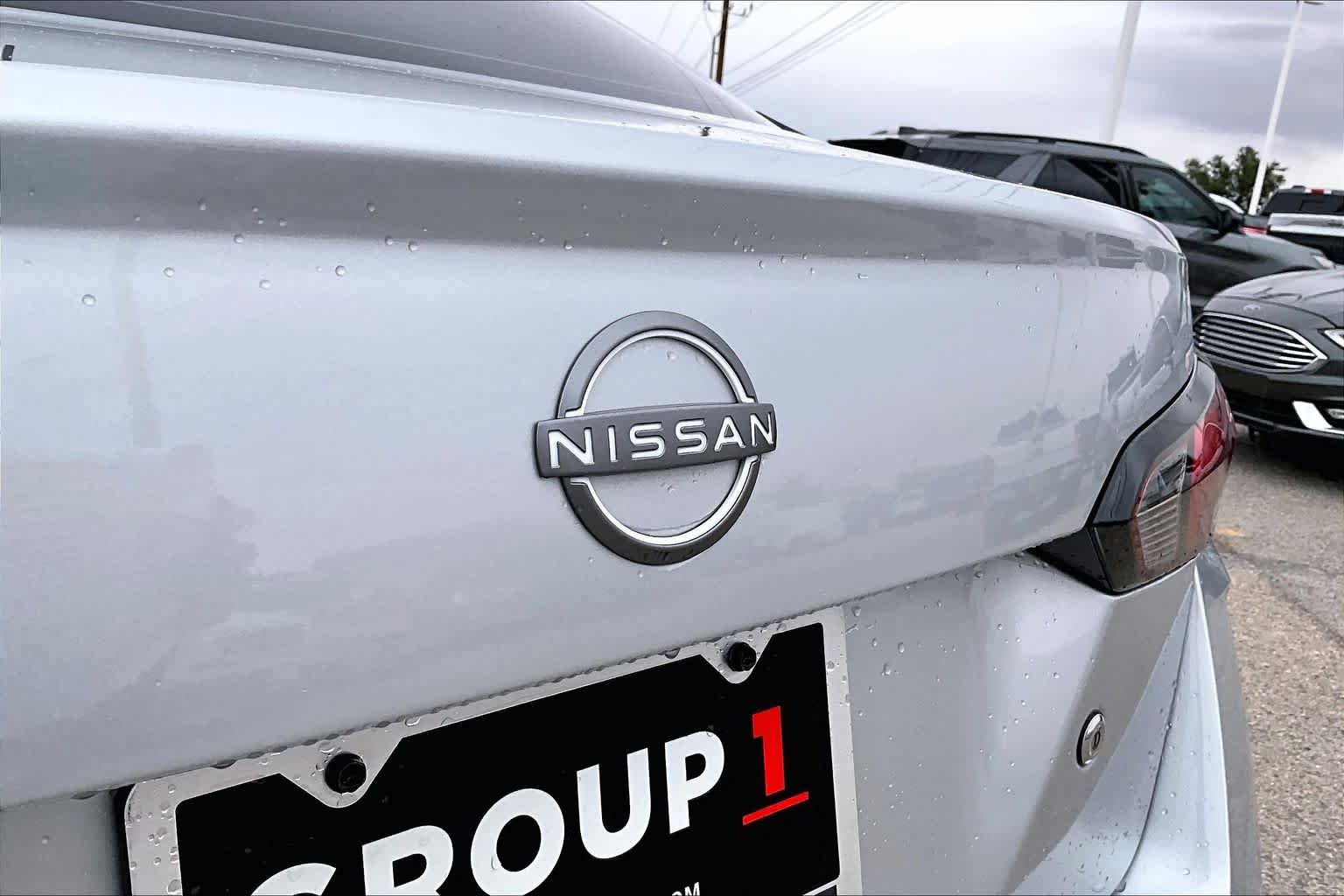 Used 2024 Nissan Versa S FWD image 10