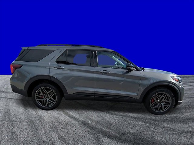 Certified 2025 Ford Explorer ST-Line w/ ST-Line Street Pack image 3