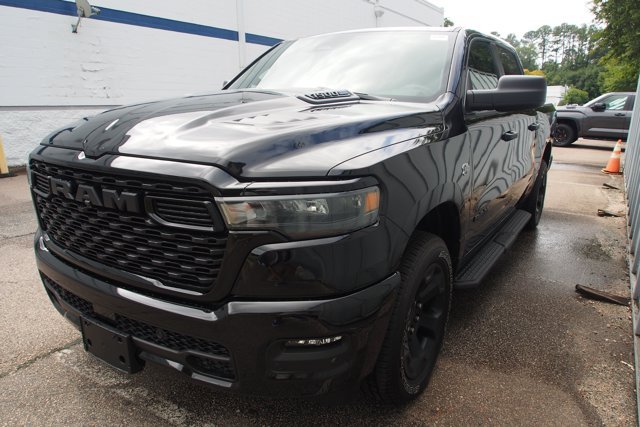Used 2026 RAM 1500 Express AWD/4WD image 4