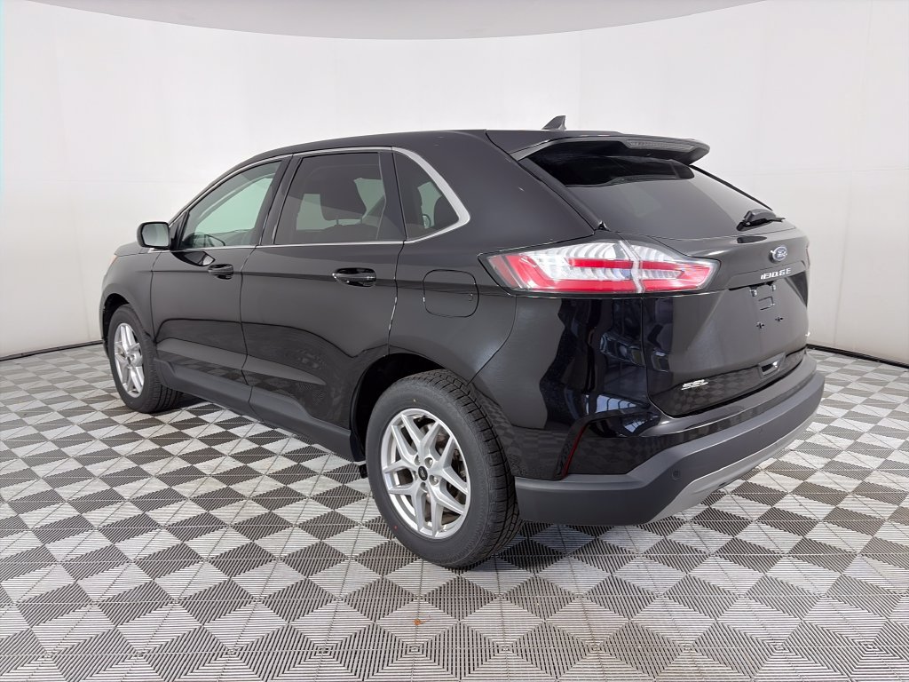 Certified 2024 Ford Edge SEL AWD/4WD image 5