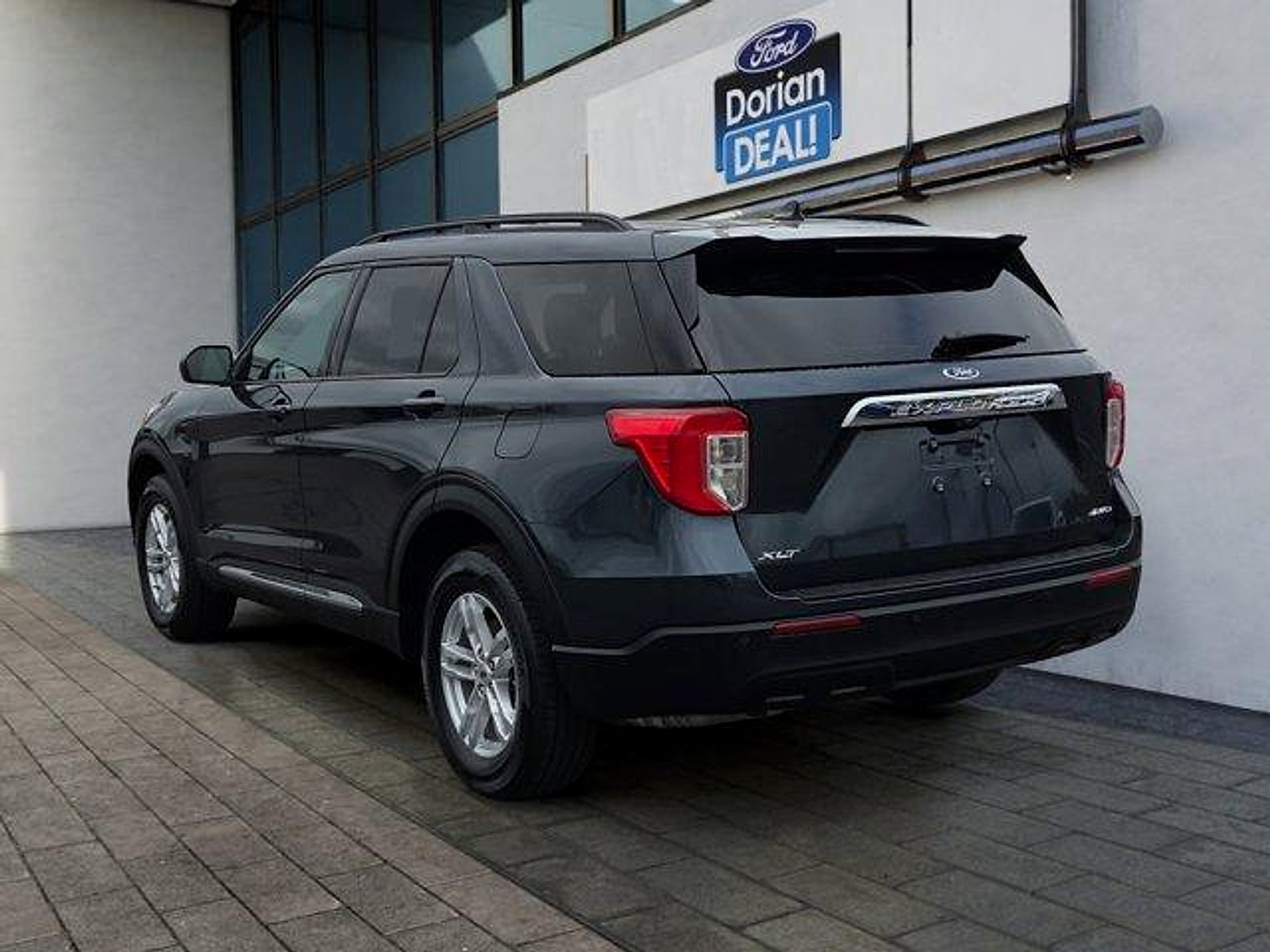 Certified 2023 Ford Explorer XLT AWD/4WD image 5