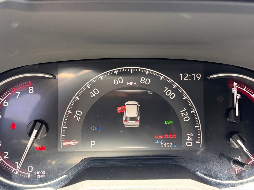 Used 2025 Toyota RAV4 XLE Premium AWD/4WD image 21