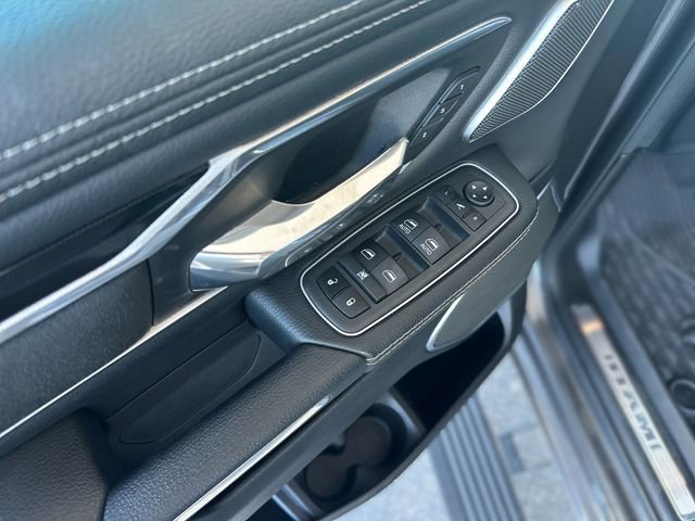 Used 2022 RAM 1500 Laramie AWD/4WD image 14