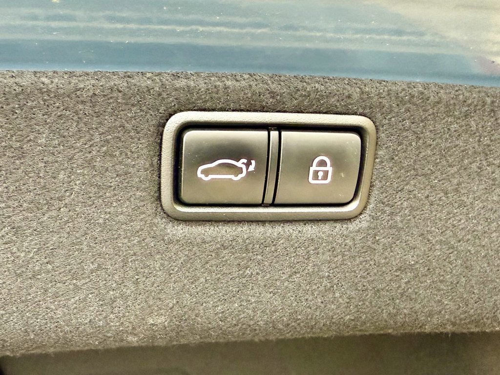 Used 2018 Genesis G80 3.3T Sport image 16