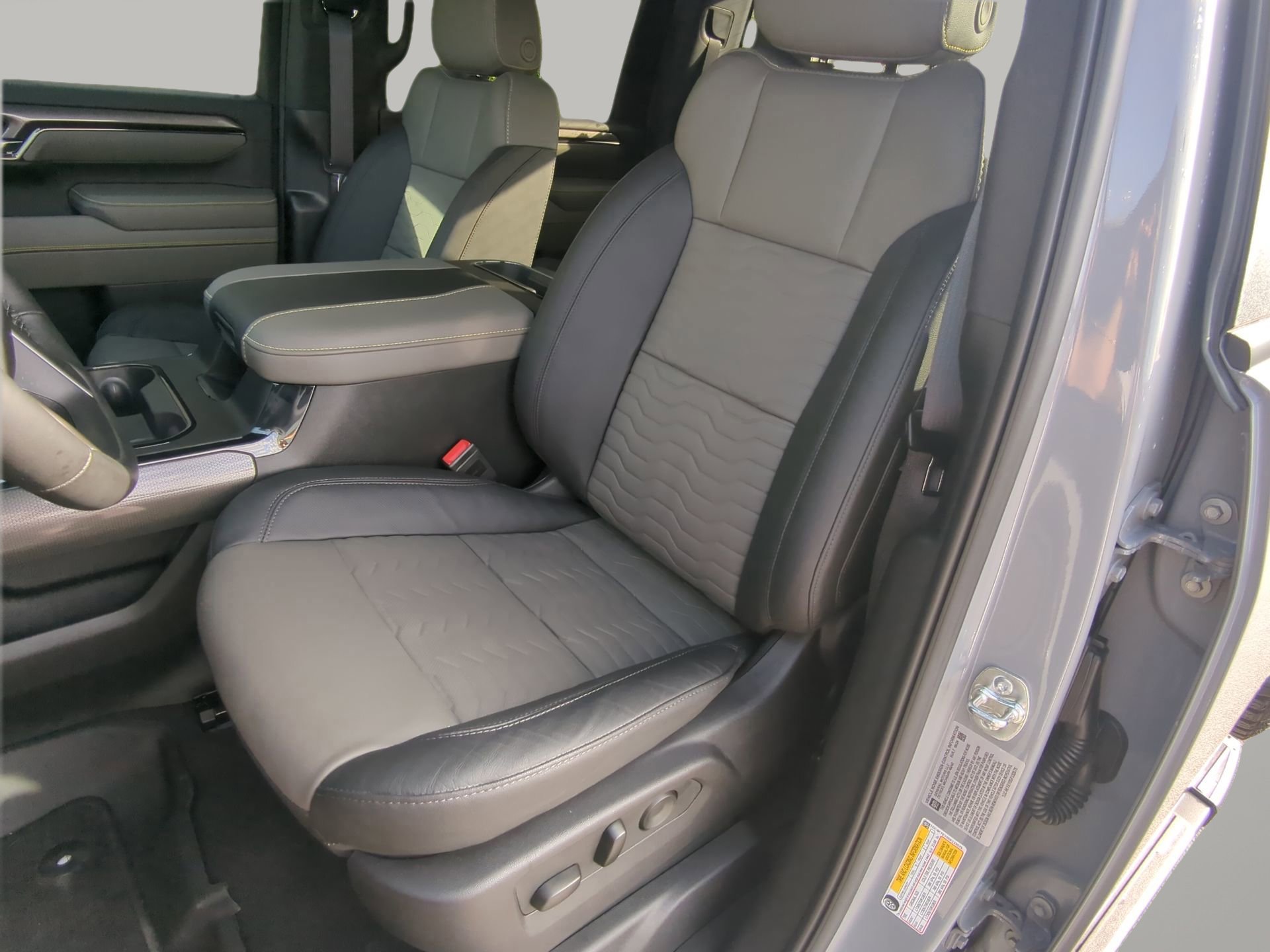 Used 2025 Chevrolet Silverado 2500 ZR2 image 49