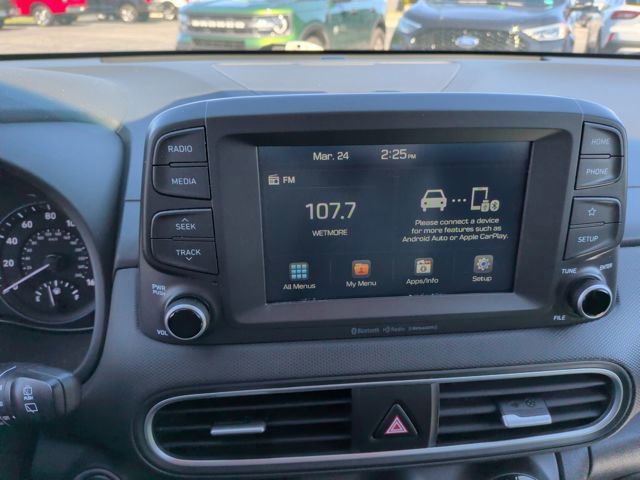 Used 2020 Hyundai Kona SEL w/ Cargo Package image 19