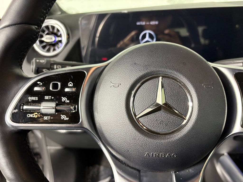 Used 2023 Mercedes-Benz GLA 250 4MATIC image 24
