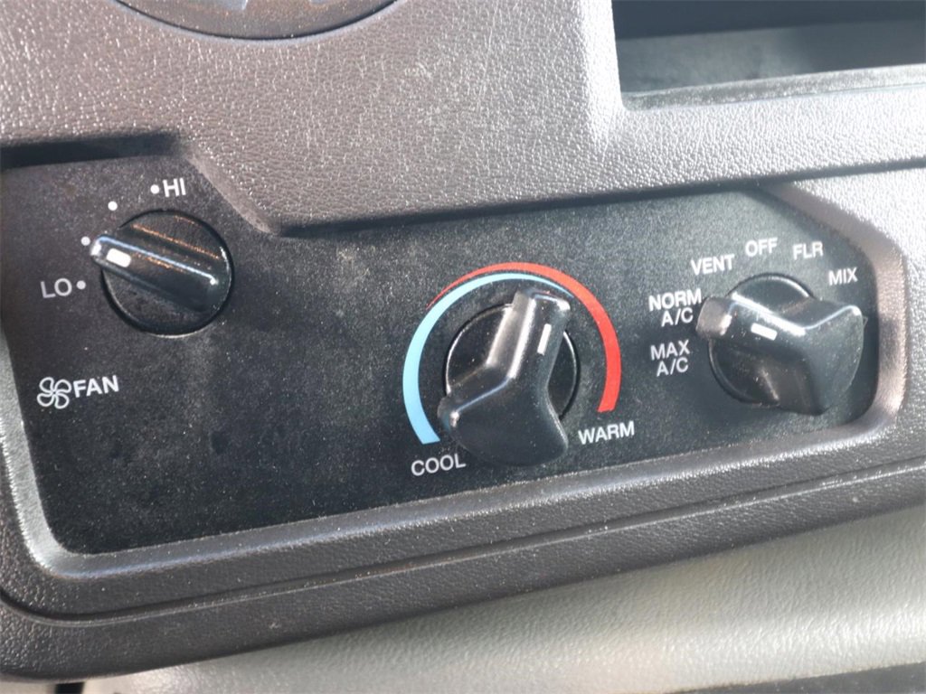 Certified 2022 Ford E-450 and Econoline 450 Super Duty w/ Power Windows & Locks Group image 20